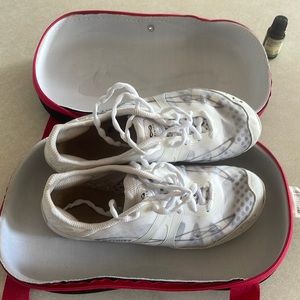 Infinity cheer shoes size 7